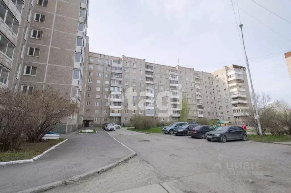3-к кв. Свердловская область, Нижний Тагил ул. Юности, 49 (64.4 м) - Фото 0