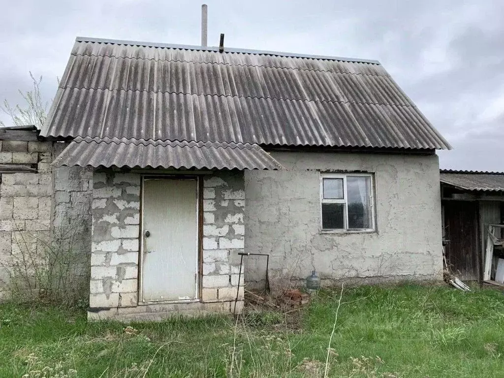 Дом в Белгородская область, Старооскольский городской округ, с. ... - Фото 0