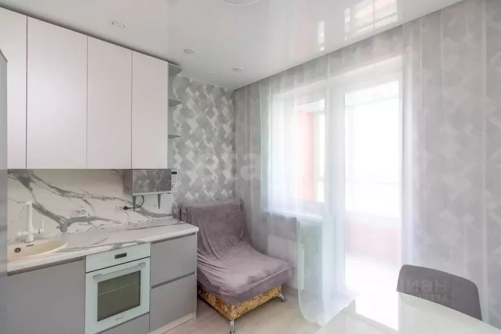 1-к кв. Тюменская область, Тюмень Дамбовская ул., 25к1 (32.7 м) - Фото 1