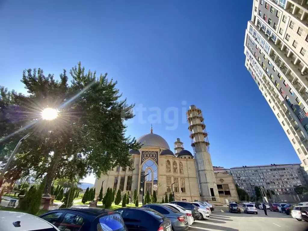 2-к кв. Дагестан, Махачкала ул. Времена Года, 7 (65.0 м) - Фото 1