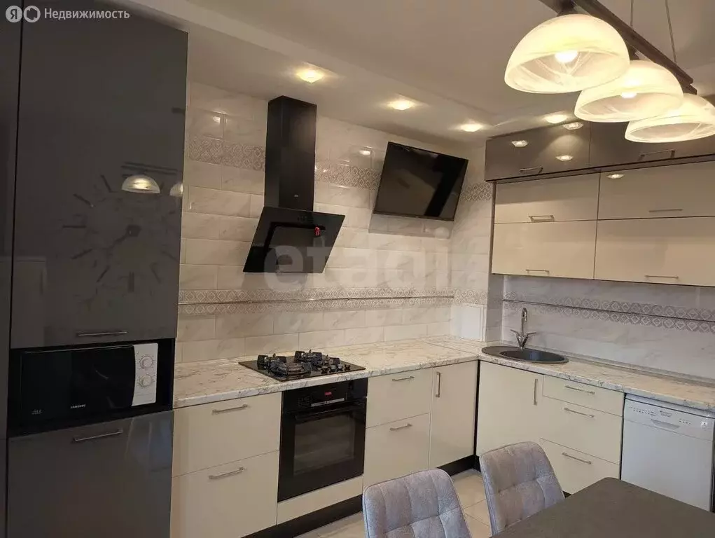 3-комнатная квартира: Ярославль, 5-я Яковлевская улица, 17Б (81.7 м) - Фото 1