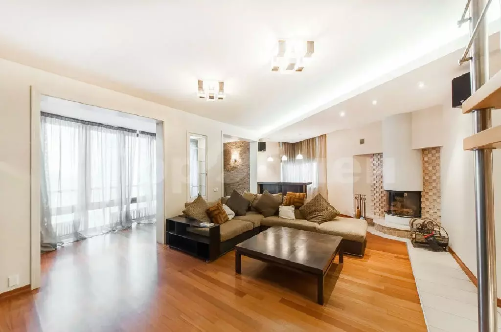 Продается 5-комнатная квартира - Фото 0