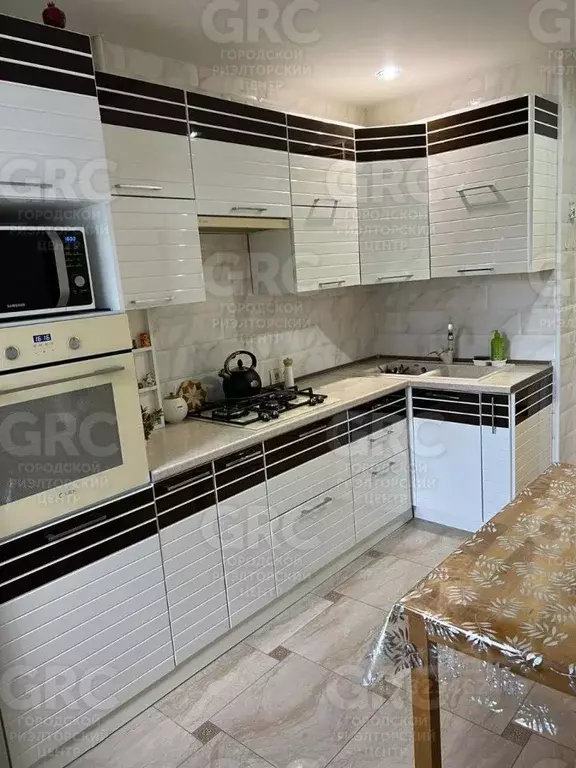 3-к кв. Краснодарский край, Сочи Заречный мкр, ул. Абрикосовая, 18 ... - Фото 1