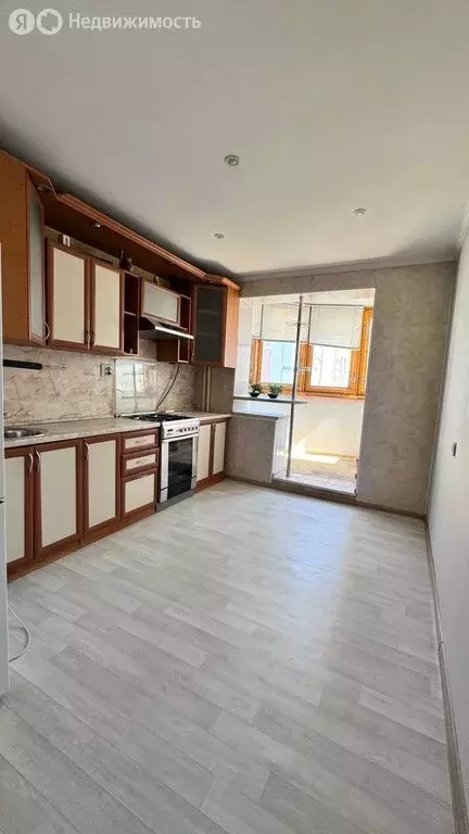 3-комнатная квартира: Казань, улица Дуслык, 6 (65.6 м) - Фото 1