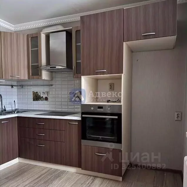 3-к кв. Тюменская область, Тюмень ул. Елизарова, 8 (88.0 м) - Фото 2