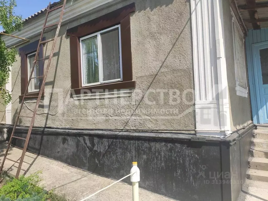 Дом в Краснодарский край, Абинский район, Ахтырское городское ... - Фото 1