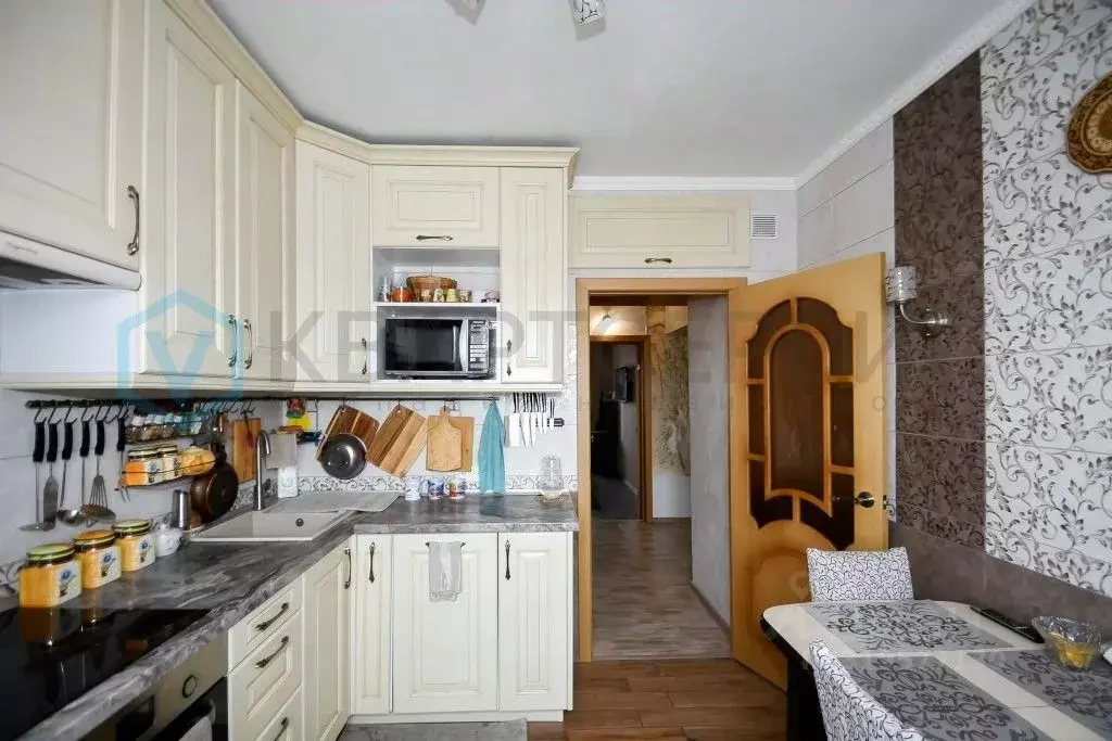 3-к кв. Омская область, Омск ул. Дианова, 16к2 (71.4 м) - Фото 1
