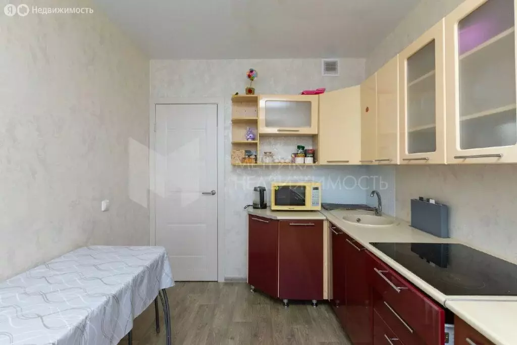 3-комнатная квартира: Тюмень, улица Мебельщиков, 4 (70 м) - Фото 2