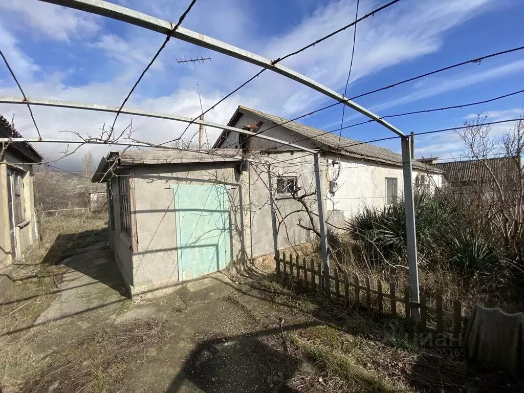 Дом в Крым, Феодосия муниципальный округ, с. Южное ул. Дорожная (62 м) - Фото 2