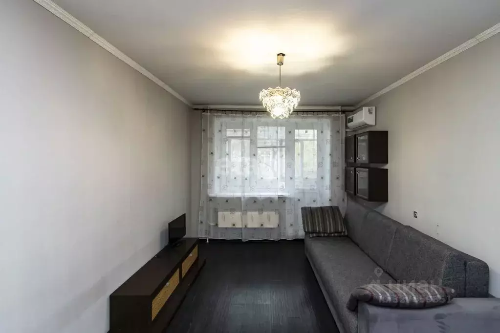 1-к кв. Тюменская область, Тюмень ул. Красных Зорь, 2 (32.5 м) - Фото 1