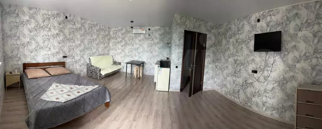 Комната 30 м, 1/2 эт. - Фото 1
