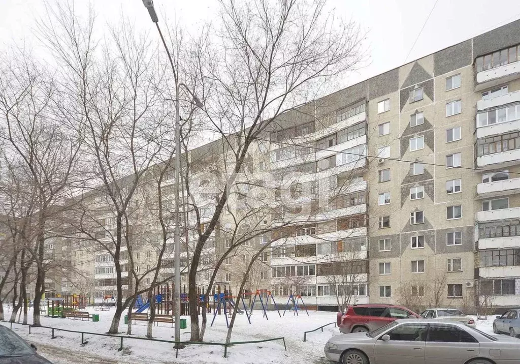 3-к кв. Тюменская область, Тюмень ул. Демьяна Бедного, 102 (65.0 м) - Фото 0