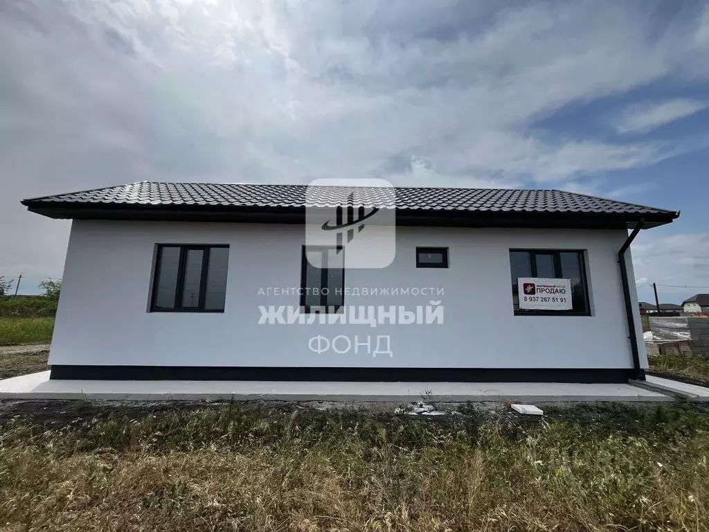 Дом в Саратовская область, Энгельсский район, Красноярское ... - Фото 1