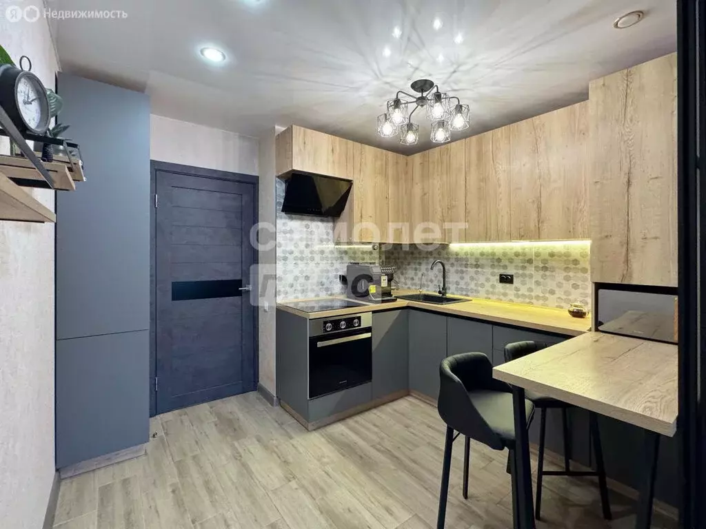 2-комнатная квартира: Киров, улица Анжелия Михеева, 16 (49.2 м) - Фото 1