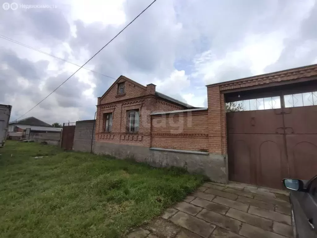 Дом в Ардон, улица Революции (145 м) - Фото 0