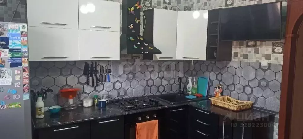 3-к кв. Костромская область, Ветлужский пгт ул. Пионерская, 35 (66.7 ... - Фото 1