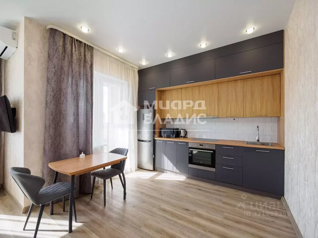 1-к кв. Омская область, Омск Взлетная ул., 11/1 (38.9 м) - Фото 1