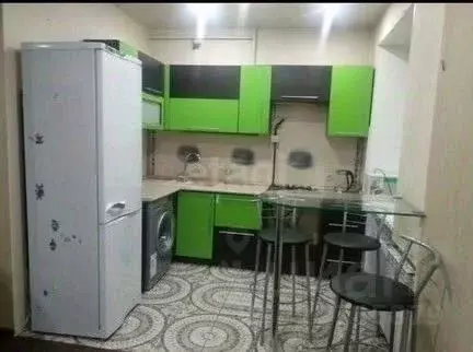 2-к кв. Омская область, Омск Спортивный проезд, 1 (44.0 м) - Фото 0