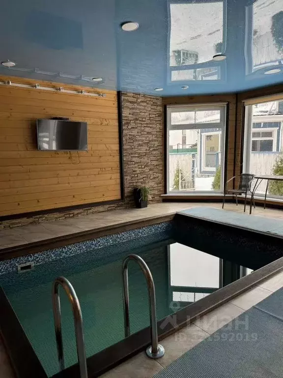 Дом в Ленинградская область, Кировский район, Павлово пгт ... - Фото 1