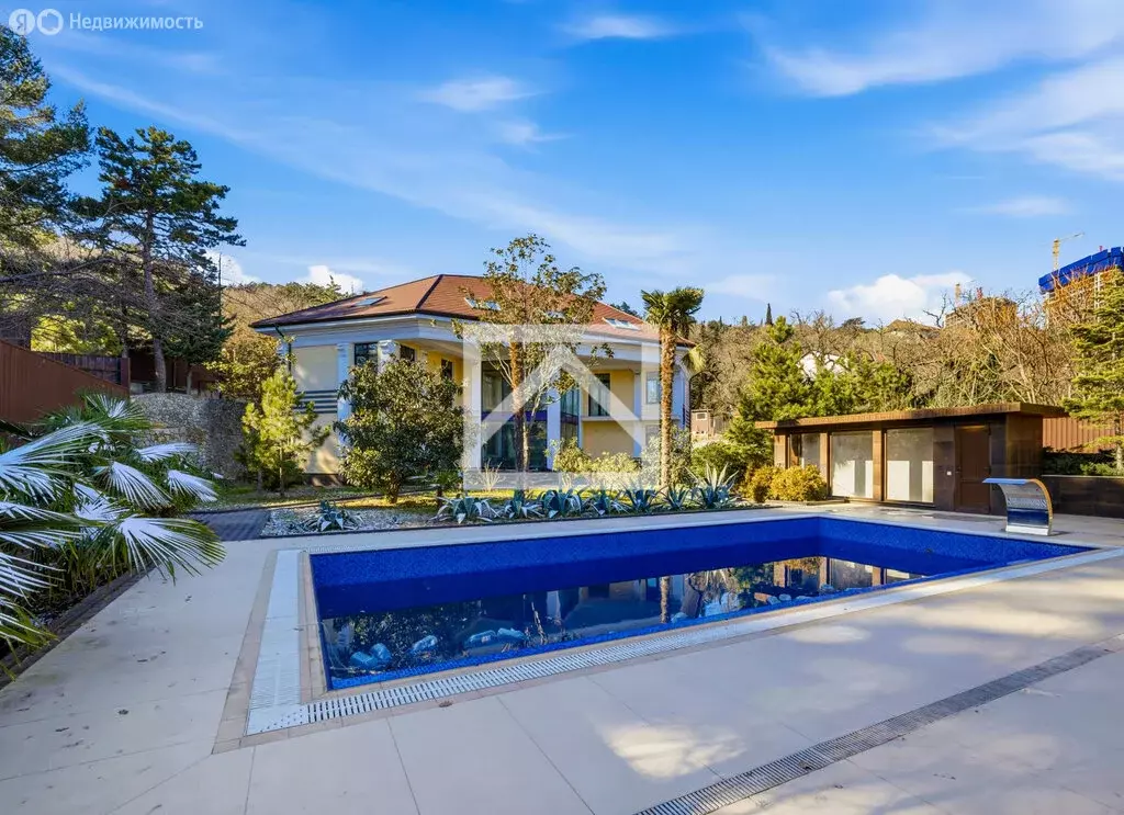 Дом в Ливадия, улица Батурина, 10А (600 м) - Фото 2