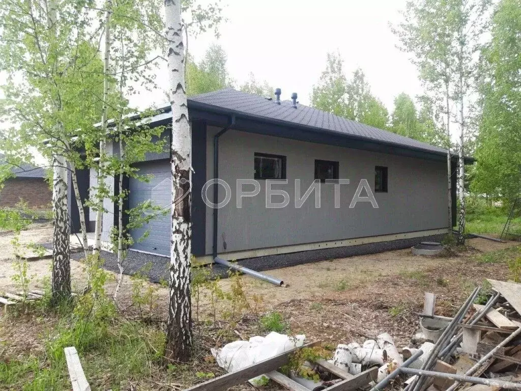 Дом в Тюменская область, Тюменский район, д. Ушакова, Молодежный мкр  ... - Фото 1