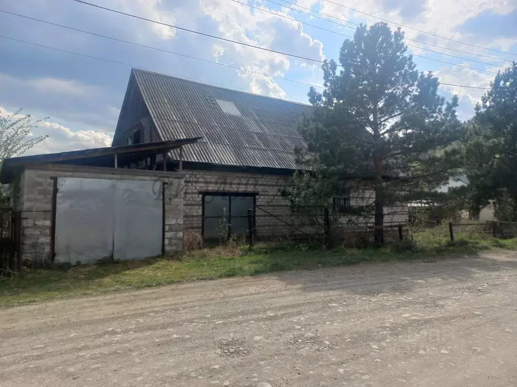 Дом в Алтай, Майминский район, с. Кызыл-Озек Молодежная ул., 5 (93 м) - Фото 1