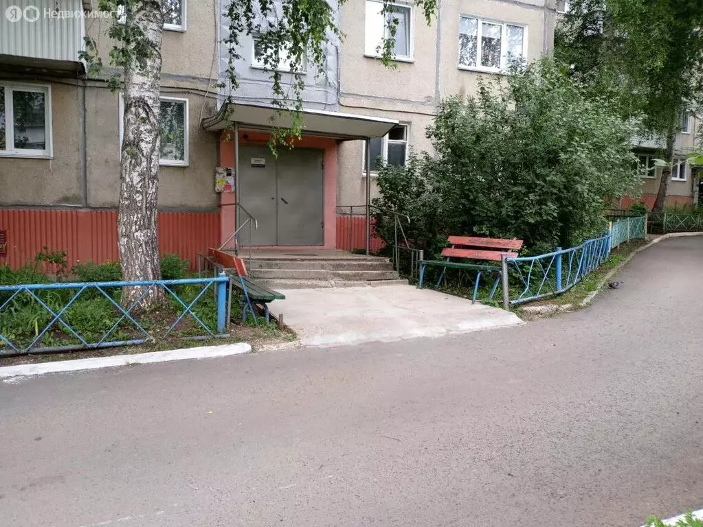3-комнатная квартира: Челябинская область, Усть-Катав (60.9 м) - Фото 0