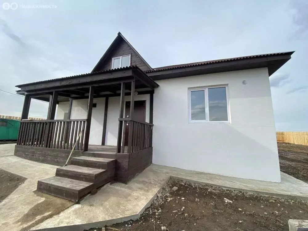 Дом в село Урик, Берёзовая улица (160 м) - Фото 1