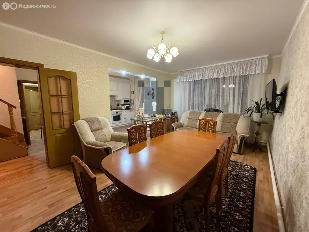 Дом в Мелеуз, улица Арсланова, 14Б (166.2 м) - Фото 1