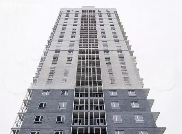 Квартира-студия: Тюмень, улица Мельникайте, 2к17 (42.85 м) - Фото 1