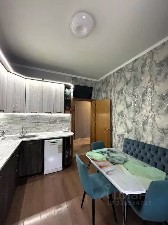 Дом в Курская область, Курский район, Моковский сельсовет, д. 1-я ... - Фото 0