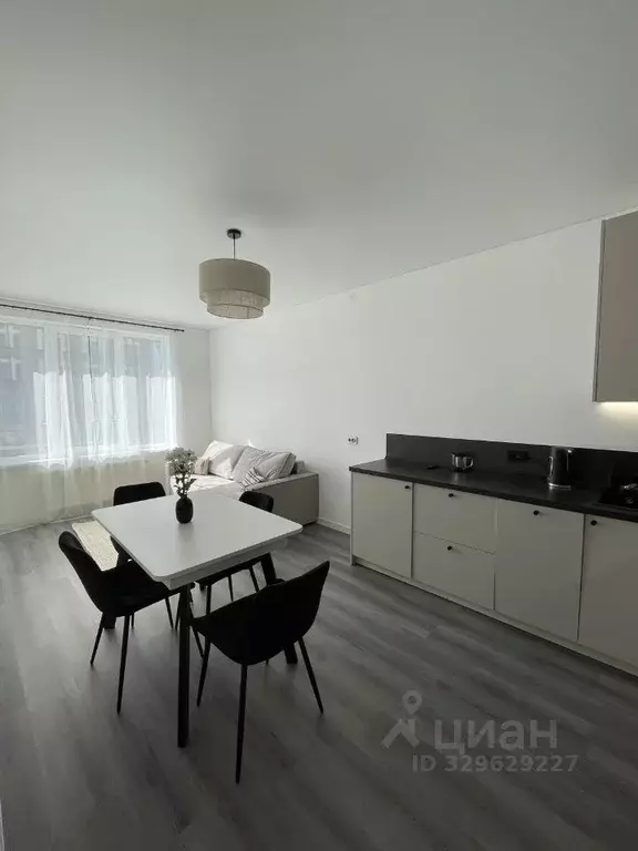 3-к кв. Санкт-Петербург Уральская ул., 25 (77.5 м) - Фото 1