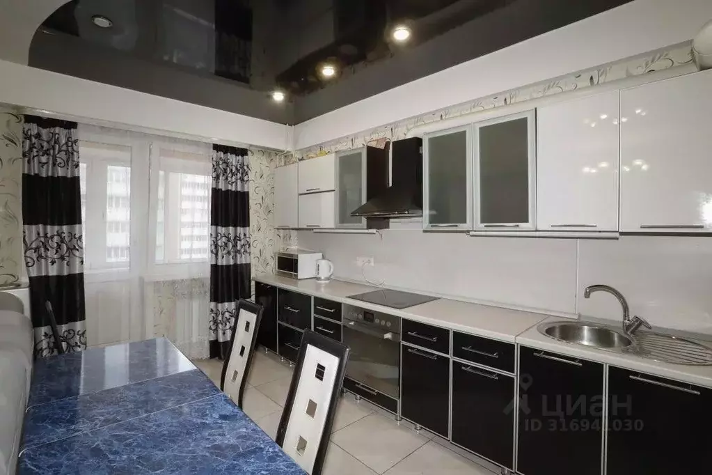 3-к кв. Иркутская область, Иркутск ул. Лыткина, 9/2 (102.5 м) - Фото 1