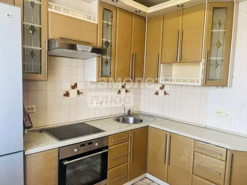 2-к кв. Курская область, Курск ул. Карла Либкнехта, 22 (68.8 м) - Фото 0