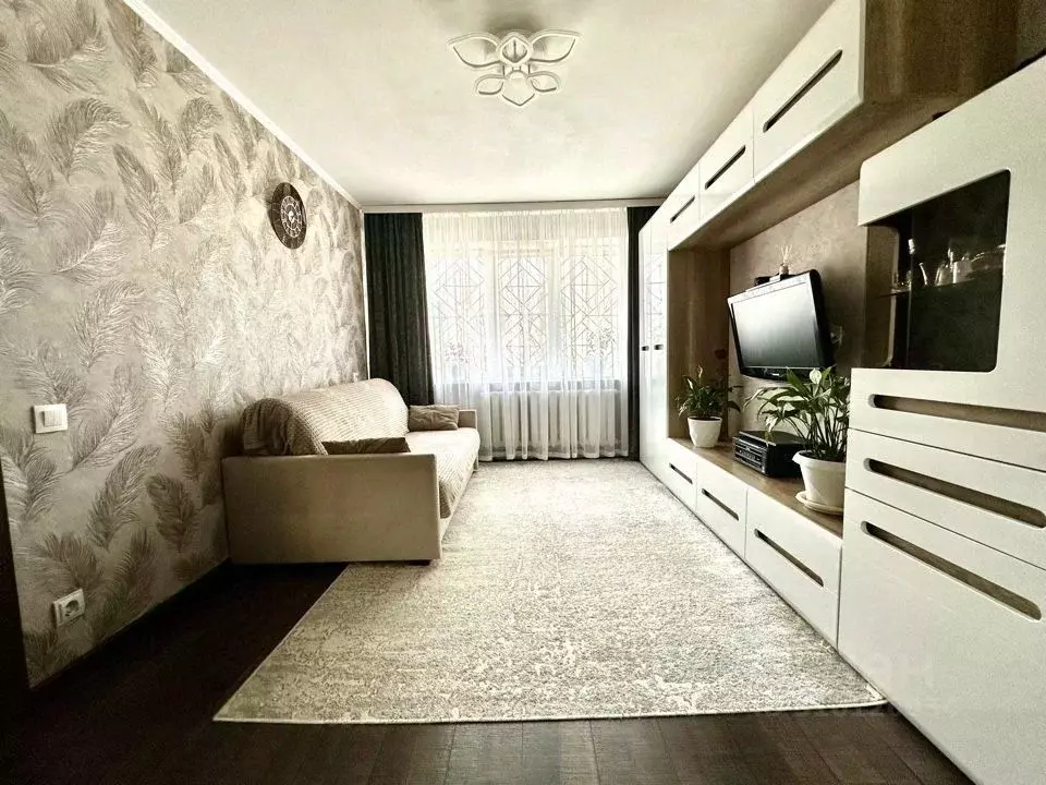 3-к кв. Нижегородская область, Нижний Новгород Южное ш., 24Б (61.1 м) - Фото 0