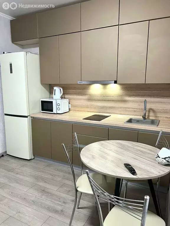 Квартира-студия: Краснодар, улица им. Героя Яцкова И.В., 19к2 (26 м) - Фото 0