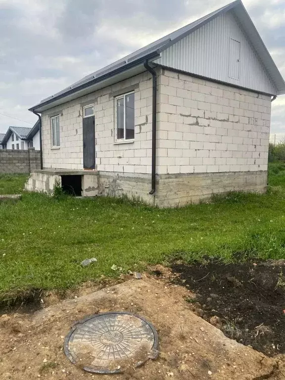 Дом в Ставропольский край, Предгорный муниципальный округ, пос. ... - Фото 1