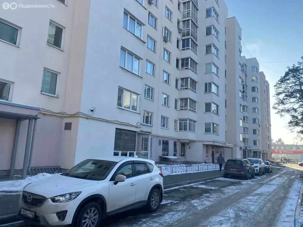 1-комнатная квартира: Верхняя Пышма, улица Сварщиков, 2А (45.5 м) - Фото 1