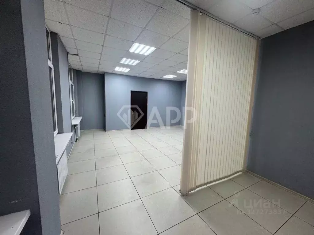 Офис в Краснодарский край, Новороссийск ул. Губернского, 30 (64 м) - Фото 2