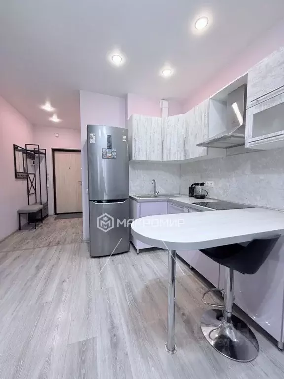 Студия Санкт-Петербург ул. Оптиков, 37 (24.0 м) - Фото 0