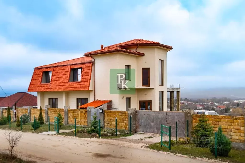 Дом в Севастополь с. Орлиное, ул. Цветочная, 33 (360 м) - Фото 2