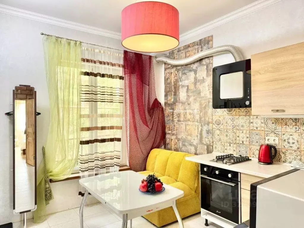 1-к кв. Крым, Ялта муниципальный округ, Советское пгт 6Ж (35.0 м) - Фото 1