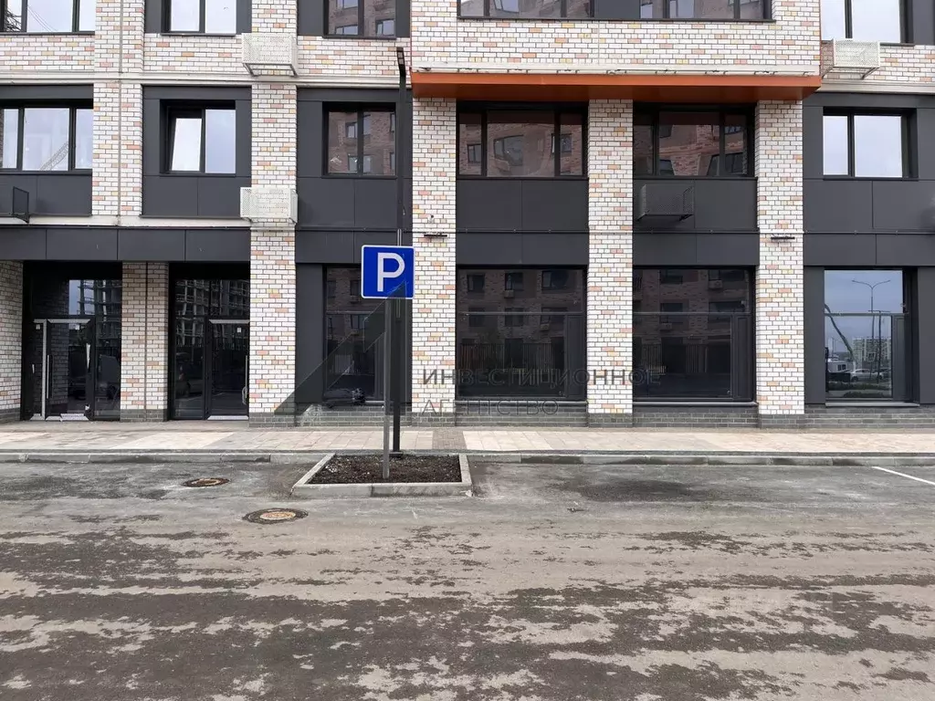 Торговая площадь в Тюменская область, Тюмень ул. Андрея Кореневского, ... - Фото 1