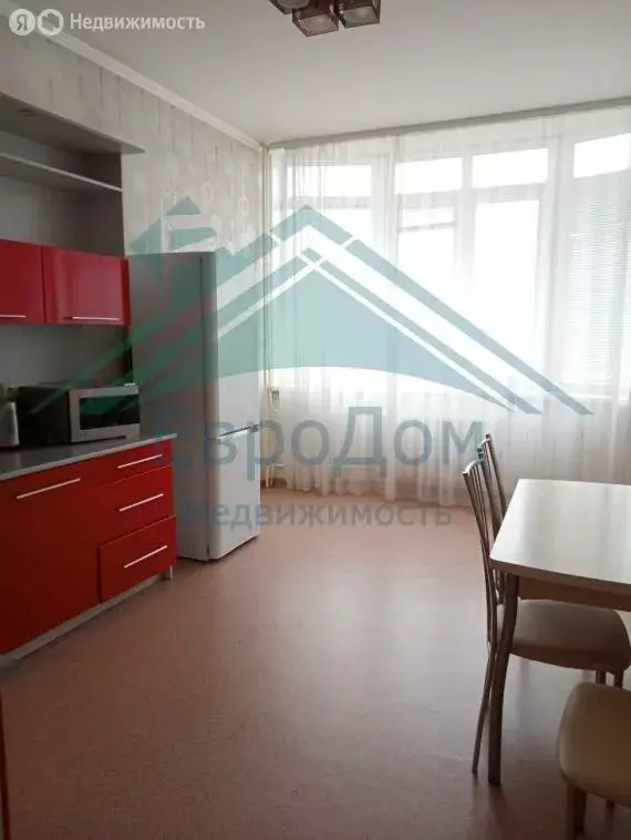 2-комнатная квартира: Кемерово, улица Свободы, 3 (80 м) - Фото 1