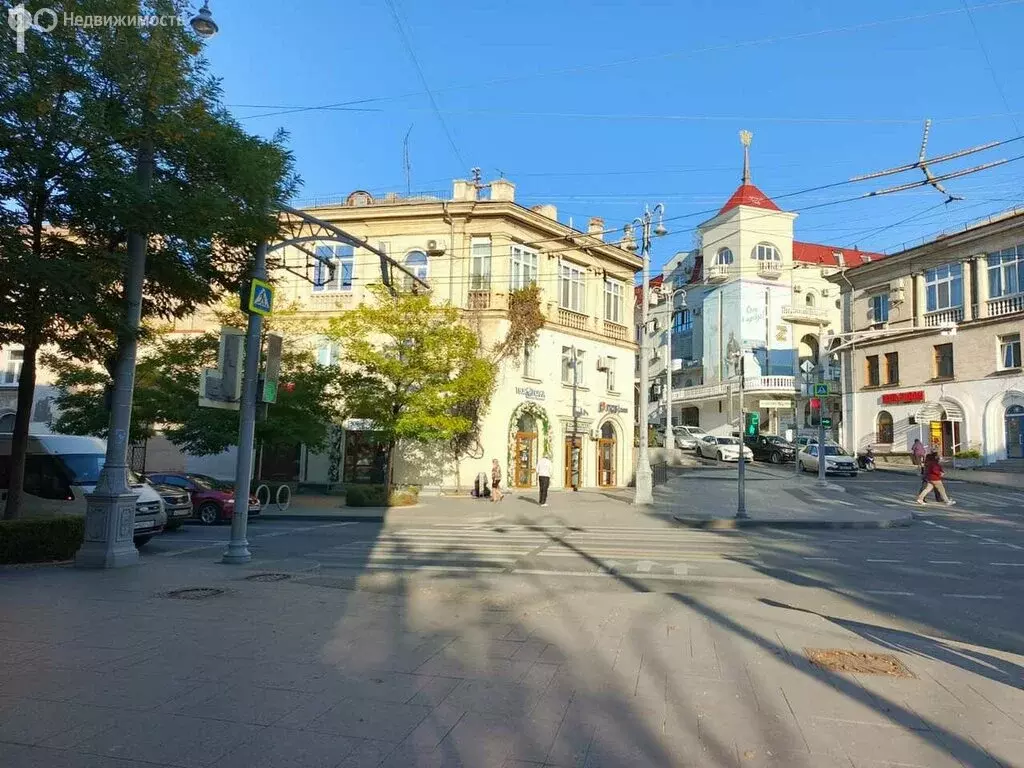 3-комнатная квартира: Севастополь, Большая Морская улица, 31 (78.5 м) - Фото 2