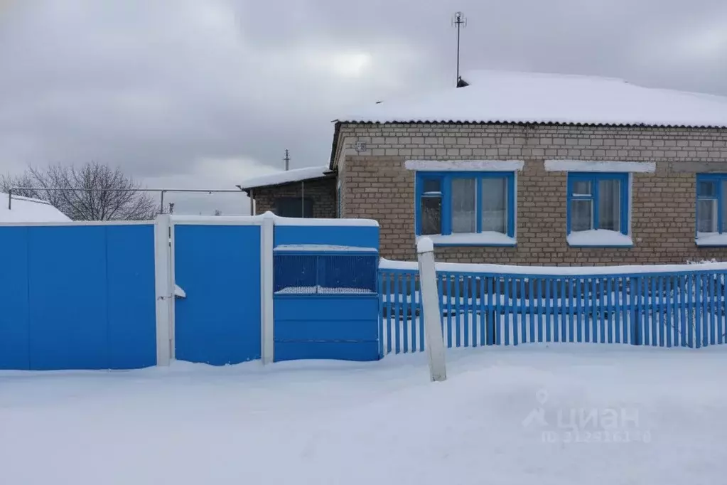 Дом в Оренбургская область, Саракташский район, Новочеркасский ... - Фото 1