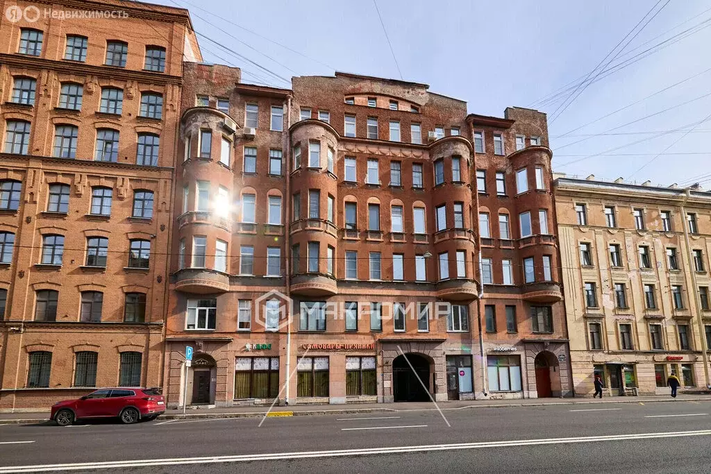 3-комнатная квартира: Санкт-Петербург, 8-я линия Васильевского ... - Фото 1