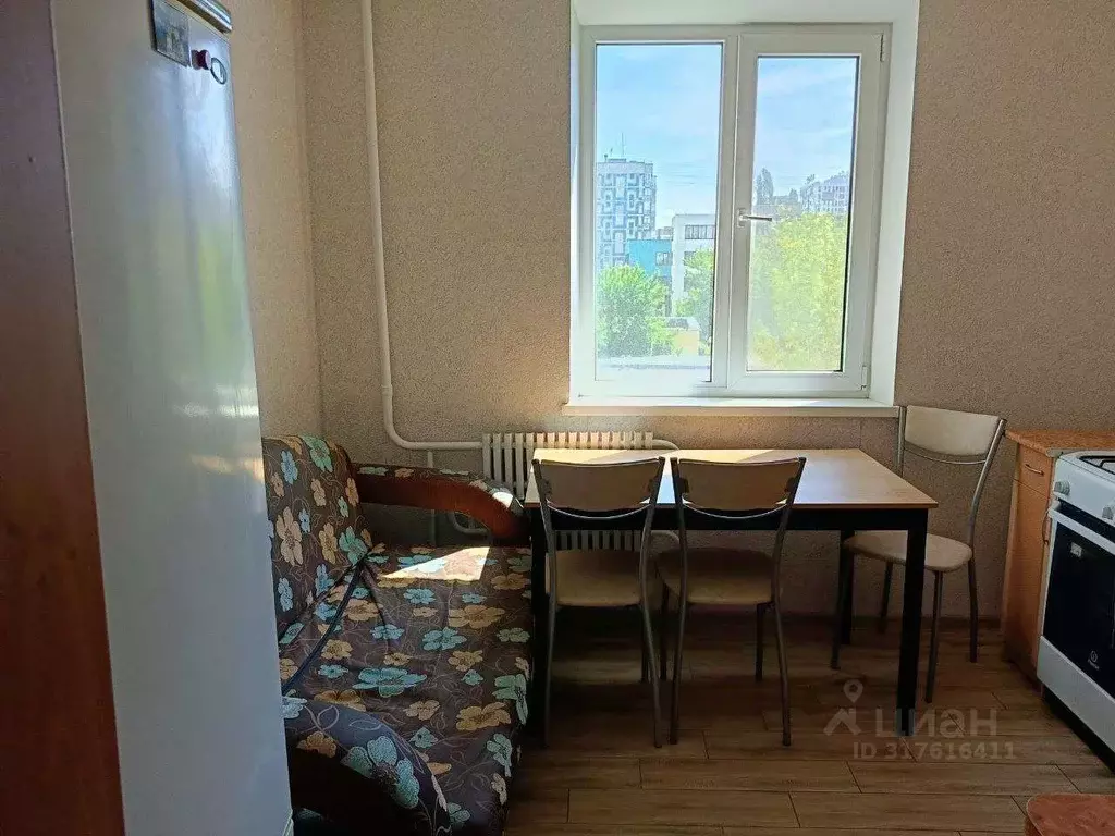1-к кв. Белгородская область, Белгород Октябрьская ул., 63 (34.5 м) - Фото 0