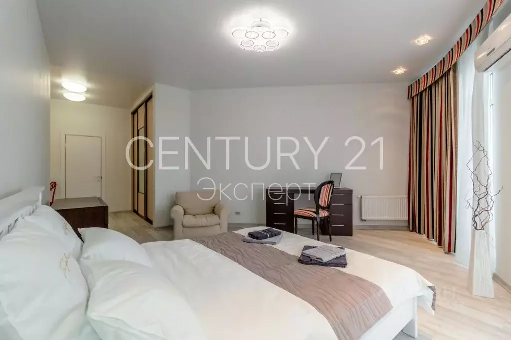 2-к кв. Калининградская область, Калининград просп. Мира, 84 (100.7 м) - Фото 1