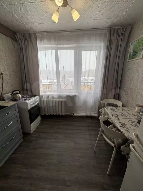 1-к. квартира, 32 м, 4/4 эт. - Фото 0